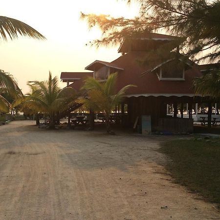Sea Eye Hotel - Laguna Building Útila Exterior foto